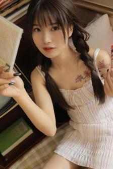 正在播放001女体研究拷问所